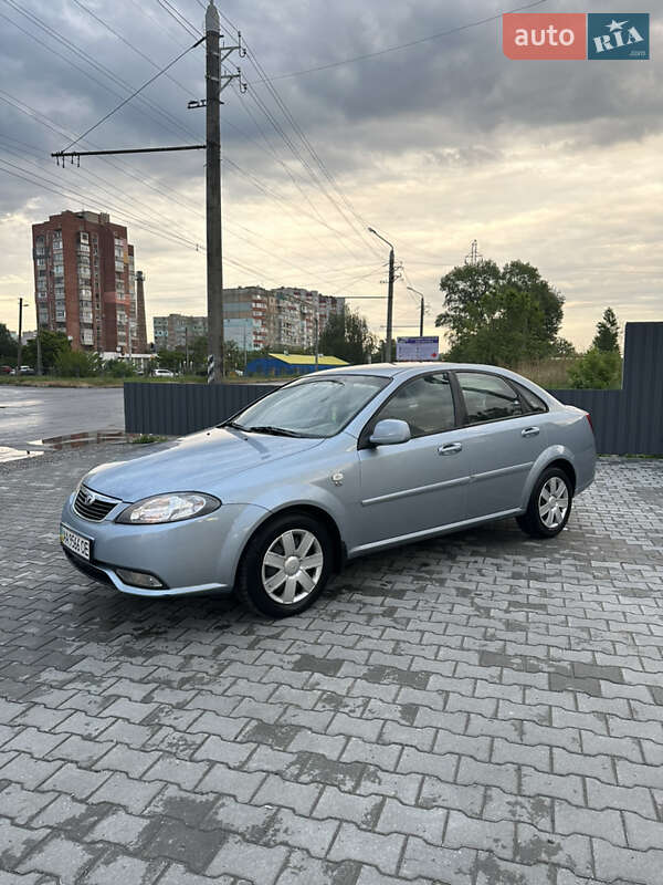 Седан Daewoo Gentra 2013 в 