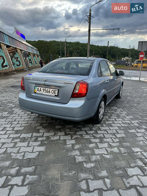 Седан Daewoo Gentra 2013 в Полтаві