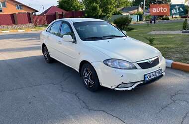 Седан Daewoo Gentra 2014 в Києві