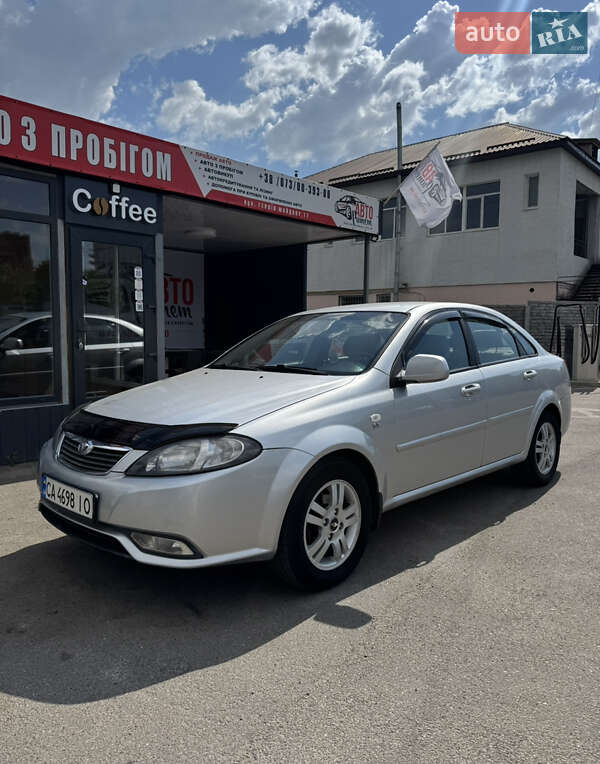 Daewoo Gentra 2015
