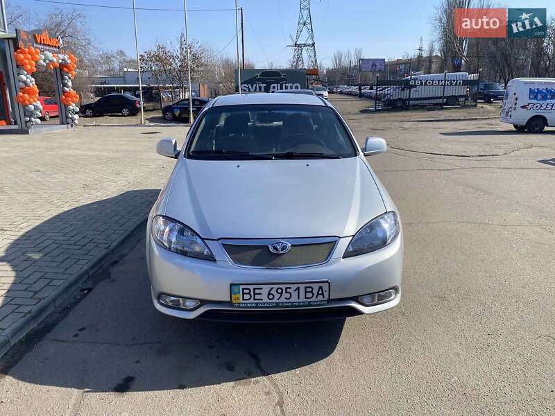 Седан Daewoo Gentra 2014 в Миколаєві