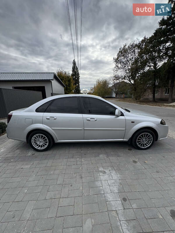 Седан Daewoo Gentra 2014 в Полтаві