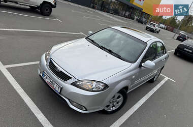 Седан Daewoo Gentra 2013 в  фото 3 Седан Daewoo Gentra 2013 в