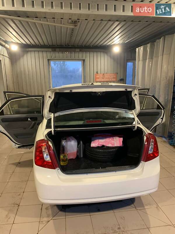 Седан Daewoo Gentra 2013 в Кролевці