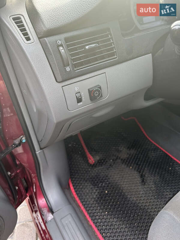 Седан Daewoo Gentra 2014 в Киеве