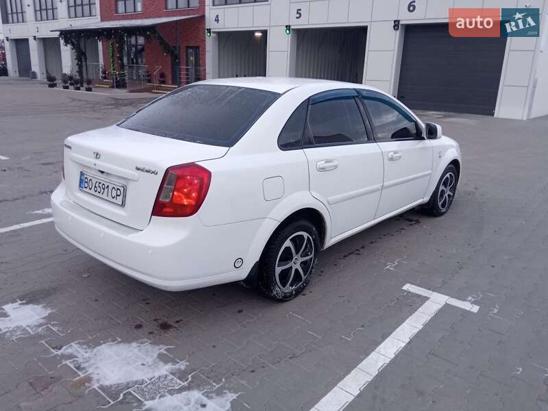 Седан Daewoo Gentra 2013 в Вінниці