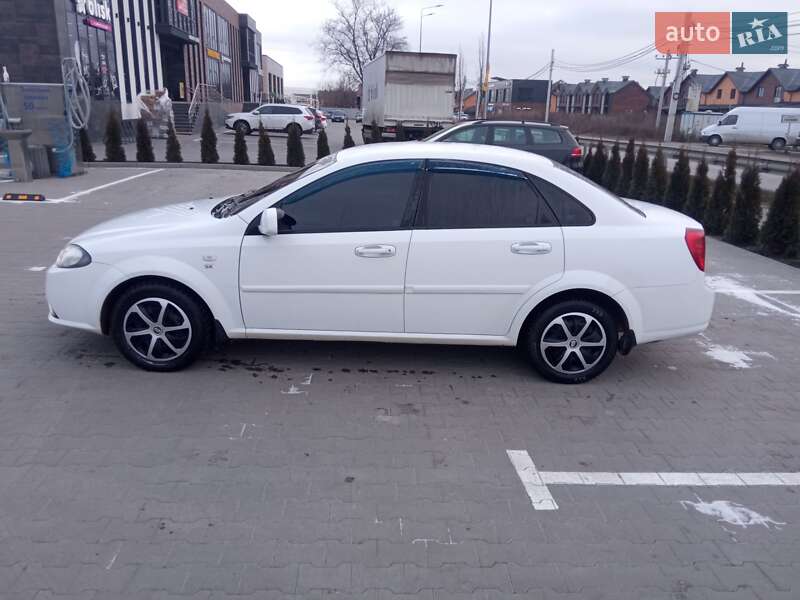 Седан Daewoo Gentra 2013 в Вінниці