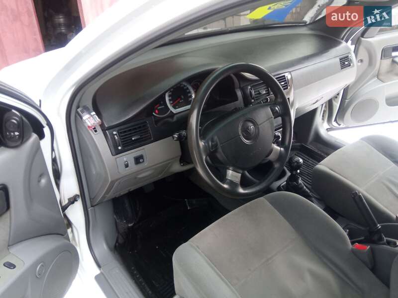 Седан Daewoo Gentra 2013 в Вінниці