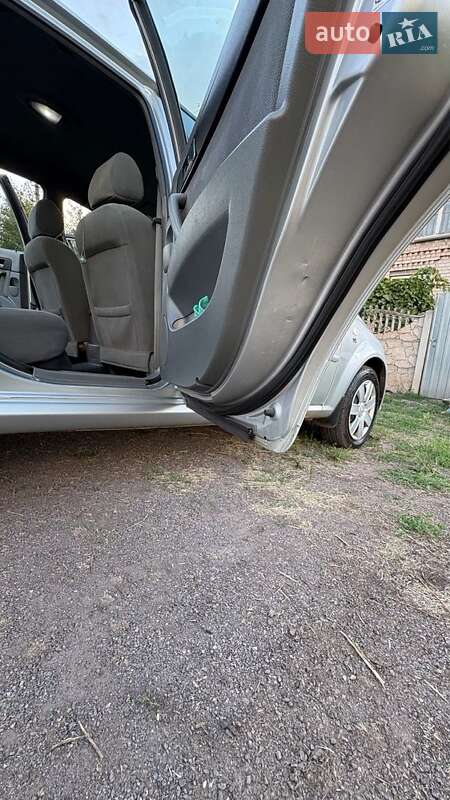 Седан Daewoo Gentra 2013 в Кривом Роге