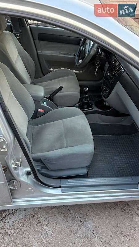 Седан Daewoo Gentra 2013 в Кривом Роге