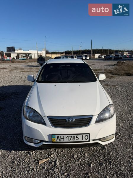 Седан Daewoo Gentra 2013 в Каменском