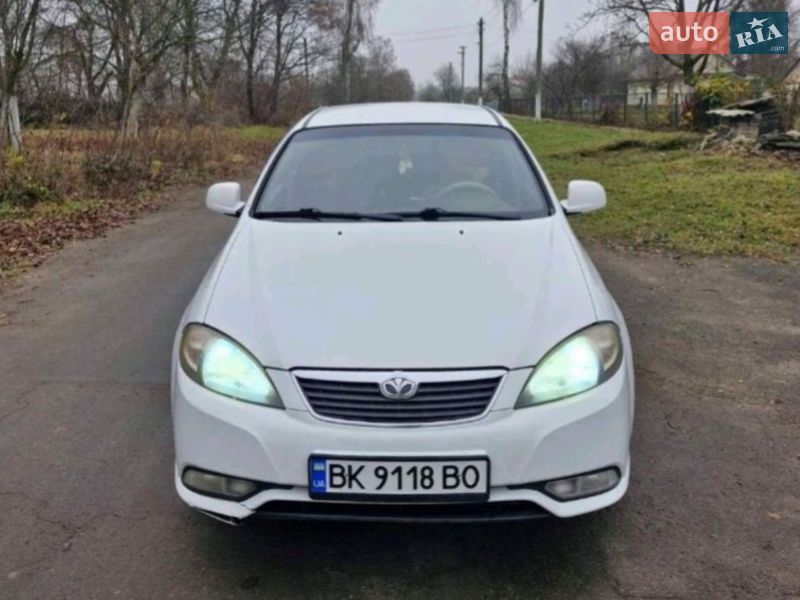 Седан Daewoo Gentra 2014 в Ровно фото 2 Седан Daewoo Gentra 2014 в Ровно