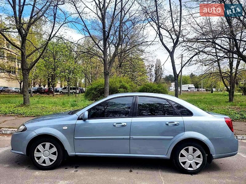 Седан Daewoo Gentra 2014 в Киеве