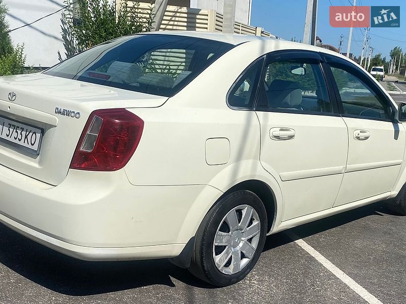 Седан Daewoo Gentra 2013 в Киеве