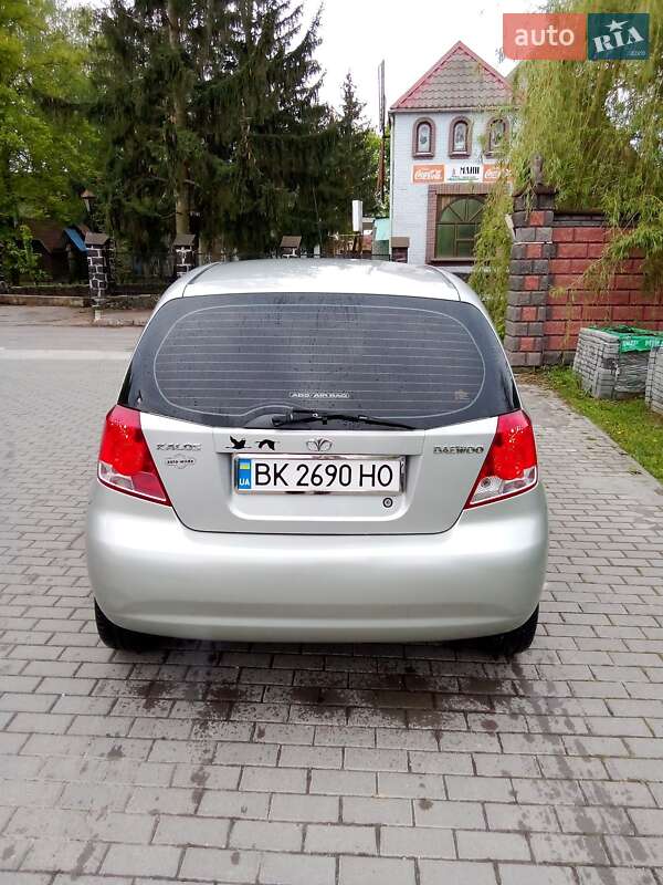 Хэтчбек Daewoo Kalos 2004 в Радивилове