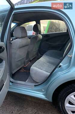 Хэтчбек Daewoo Lacetti 2004 в 