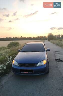 Хэтчбек Daewoo Lacetti 2004 в 