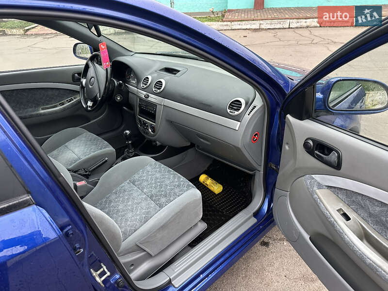 Хетчбек Daewoo Lacetti 2004 в Первомайську