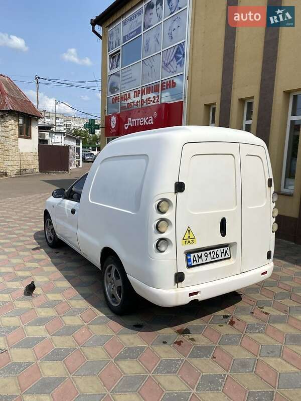 Грузовой фургон Daewoo Lanos Cargo 2011 в Житомире