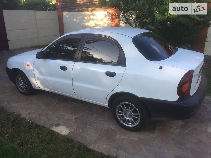 Седан Daewoo Lanos 2006 в Києві