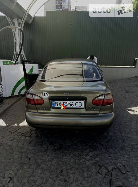 Седан Daewoo Lanos 2004 в Нетішині