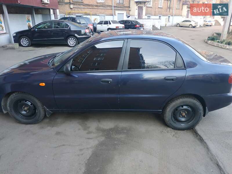 Седан Daewoo Lanos 2004 в Кривом Роге