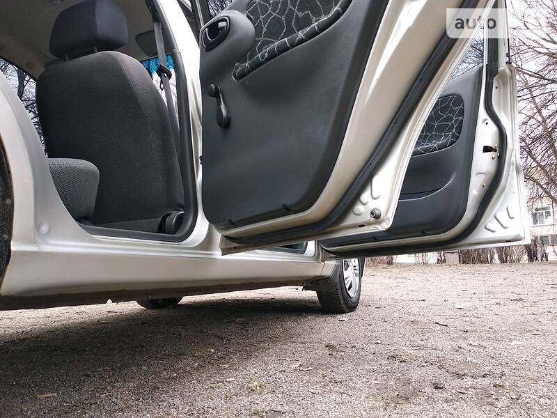 Седан Daewoo Lanos 2004 в Днепре фото 7 Седан Daewoo Lanos 2004 в Днепре