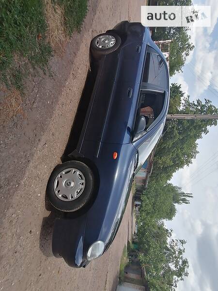 Седан Daewoo Lanos 2002 в Кривом Роге