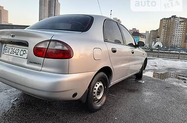 Седан Daewoo Lanos 2004 в Киеве