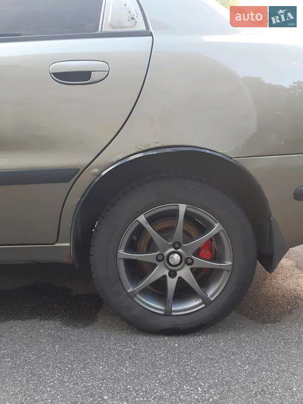 Седан Daewoo Lanos 2005 в Киеве