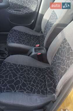 Седан Daewoo Lanos 2002 в Рівному