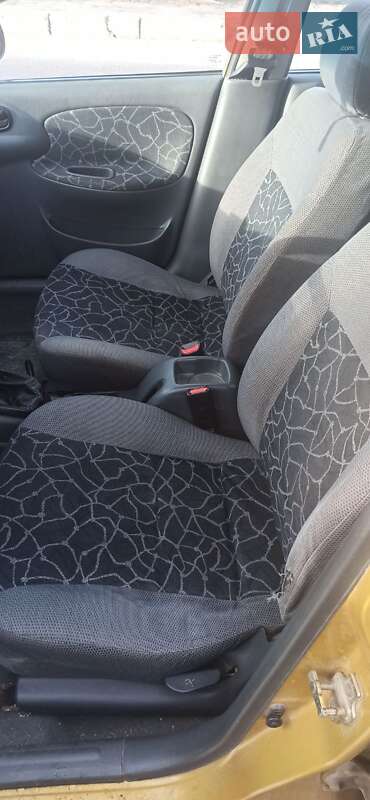 Седан Daewoo Lanos 2002 в Рівному