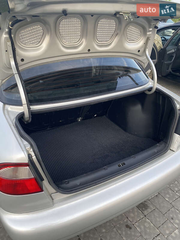 Седан Daewoo Lanos 2005 в Ужгороде