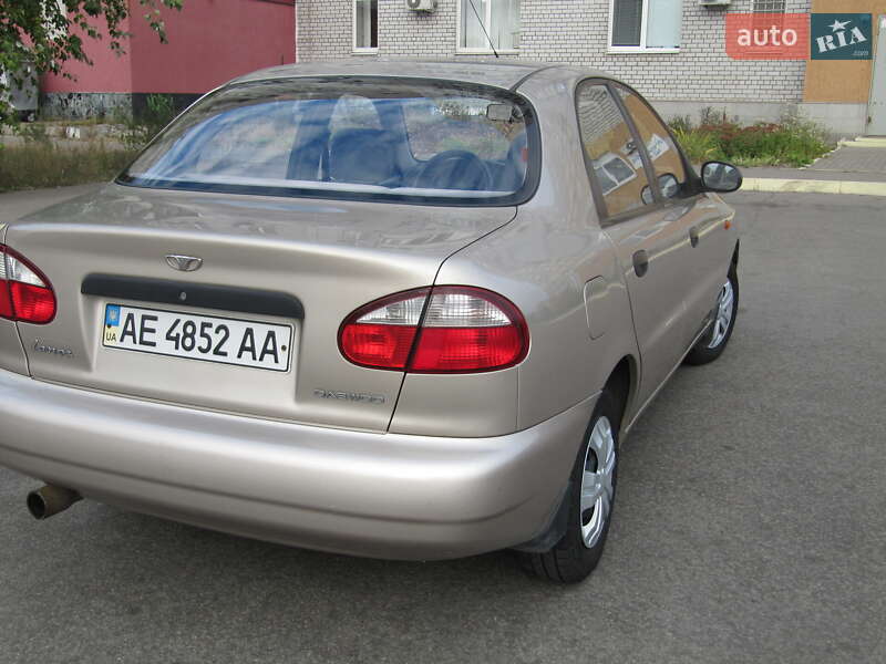 Седан Daewoo Lanos 2004 в Днепре