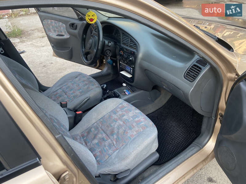 Седан Daewoo Lanos 2002 в Одессе