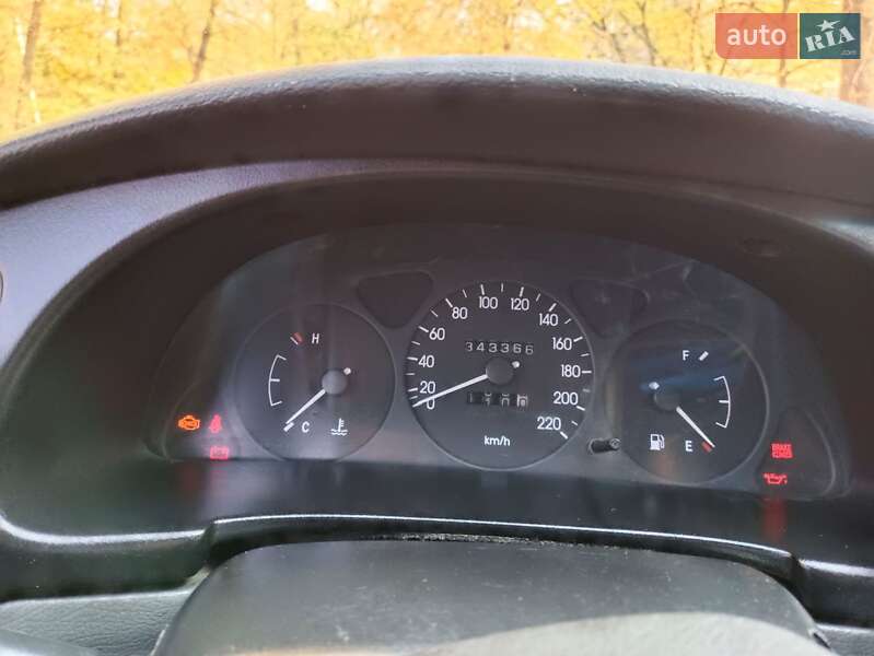 Седан Daewoo Lanos 2004 в Чернигове