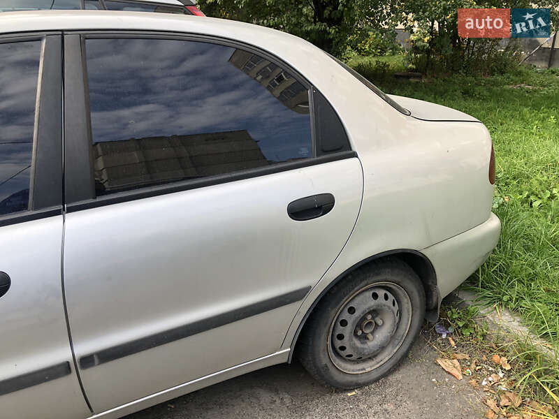Седан Daewoo Lanos 2005 в Львове