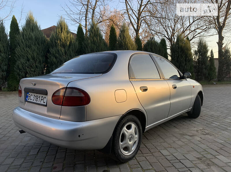 Седан Daewoo Lanos 2008 в Самборі