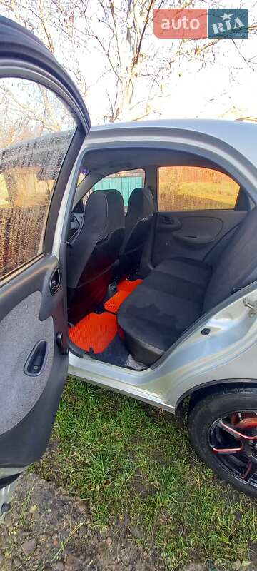 Седан Daewoo Lanos 2004 в Ивано-Франковске