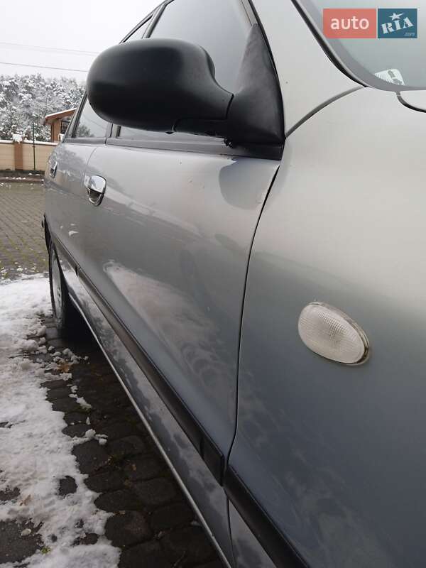 Седан Daewoo Lanos 2005 в Львові