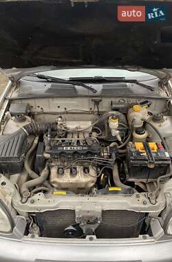 Седан Daewoo Lanos 2004 в Калуше