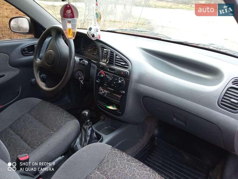 Седан Daewoo Lanos 2008 в Деражні