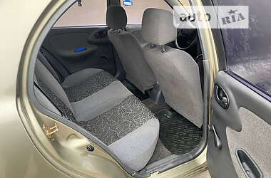 Седан Daewoo Lanos 2004 в 