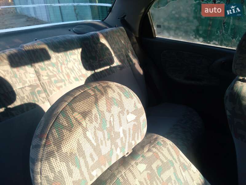 Седан Daewoo Lanos 1998 в Полтаве