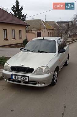 Седан Daewoo Lanos 2004 в Миколаєві