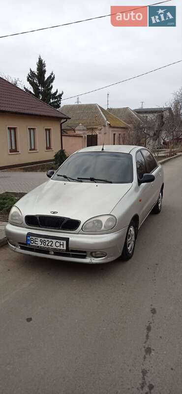Седан Daewoo Lanos 2004 в Миколаєві