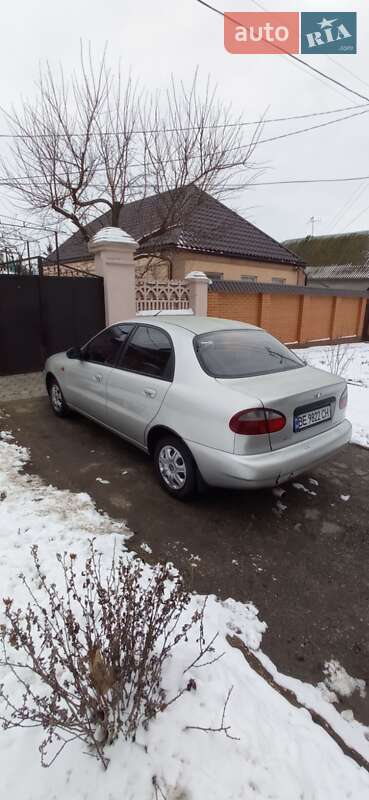 Седан Daewoo Lanos 2004 в Миколаєві