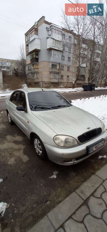 Седан Daewoo Lanos 2004 в Миколаєві
