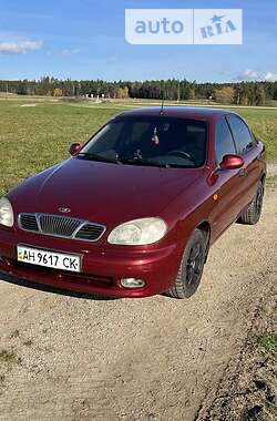 Седан Daewoo Lanos 2004 в Мариуполе