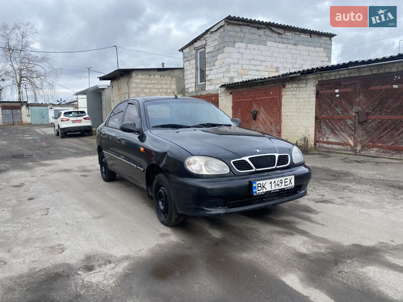 Седан Daewoo Lanos 2008 в Дубні